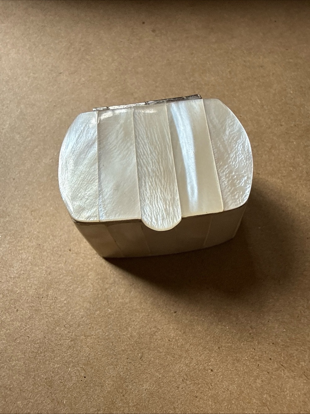 60’s MOTHER OF PEARL AND SILVER METAL JEWELRY TRINKET BOX. 1 3/4” X 1 1/4” X 1”
